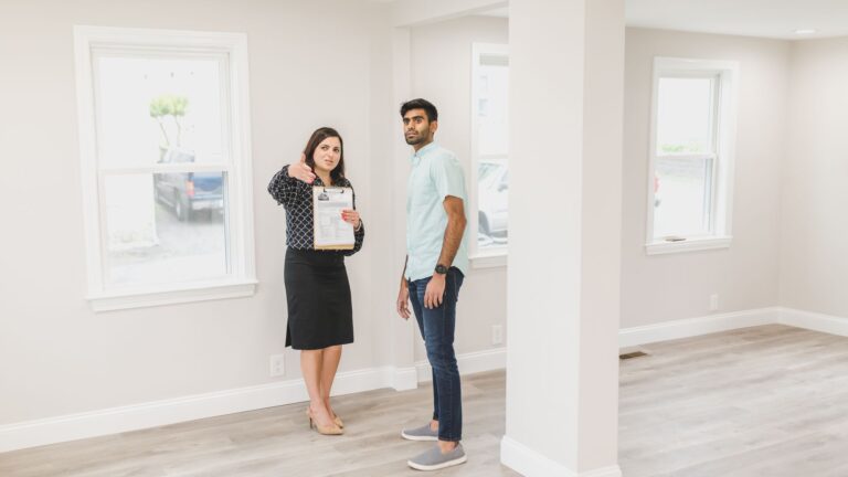 Maison à vendre cause divorce urgent : occupée ou vide, que choisir ?